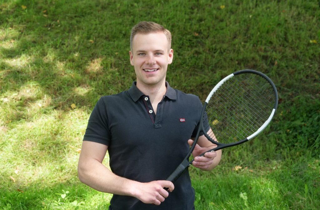 Matthias Amgwerd Tennislehrer Bösch